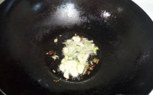 鸡肝具有营养保健功能,是补血之佳品,味道鲜美