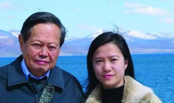 68岁翁云光娶18岁杨振宁孙女