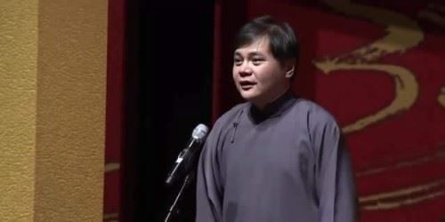 德云社总教习:高峰高老板 高峰,天津人,第一次登台表演