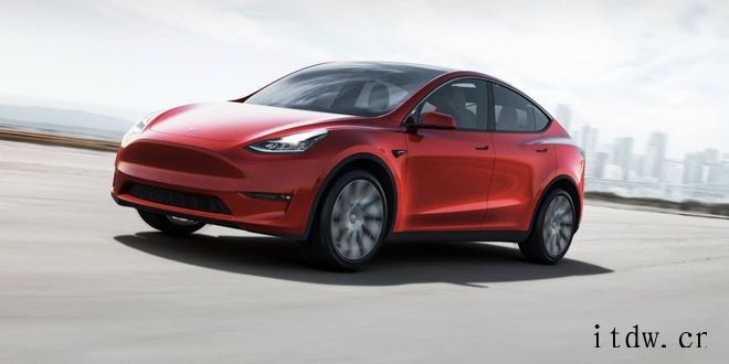 特斯拉 Model Y 车主报告:乘客座椅没有配备腰托