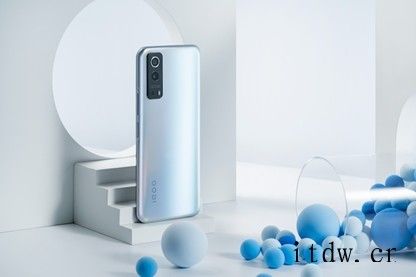 iQOO Z3 12GB+256GB 版本今日开启预售
