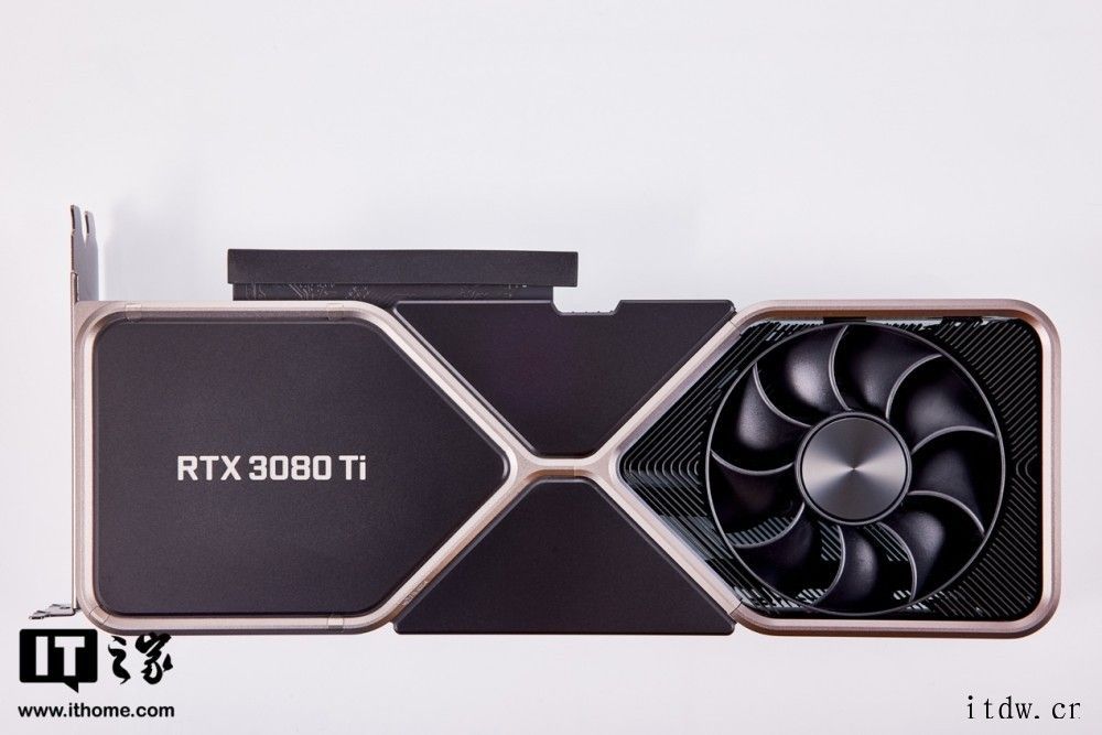 英伟达推出 NVIDIA Ampere RTX 3080 T英伟达全新 GeForce RTX 3080 Ti 显卡评测GeForce RTX 3080 Ti 与 Fire Str