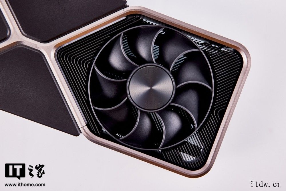 英伟达推出 NVIDIA Ampere RTX 3080 T英伟达全新 GeForce RTX 3080 Ti 显卡评测GeForce RTX 3080 Ti 与 Fire Str