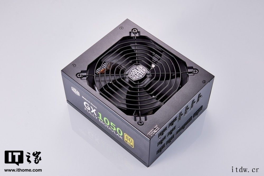 英伟达推出 NVIDIA Ampere RTX 3080 T英伟达全新 GeForce RTX 3080 Ti 显卡评测GeForce RTX 3080 Ti 与 Fire Str