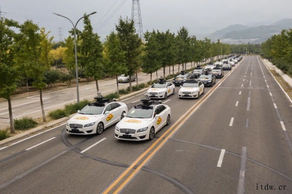 做 Robotaxi 的都有谁? – 安居客房产问答Robotaxi 的两条路线之争,技术驱动和场景驱动的快慢高