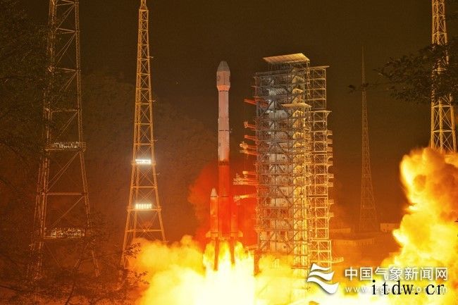 我国风云四号 B 卫星成功搭乘长征三号乙运载火箭发射升空