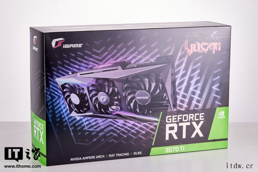 赛博朋克硬朗外观:七彩虹 iGame GeForce RTX七彩虹 iGame GeForce RTX 3070 Ti 七彩虹 iGame GeForce RTX 3070 Ti 