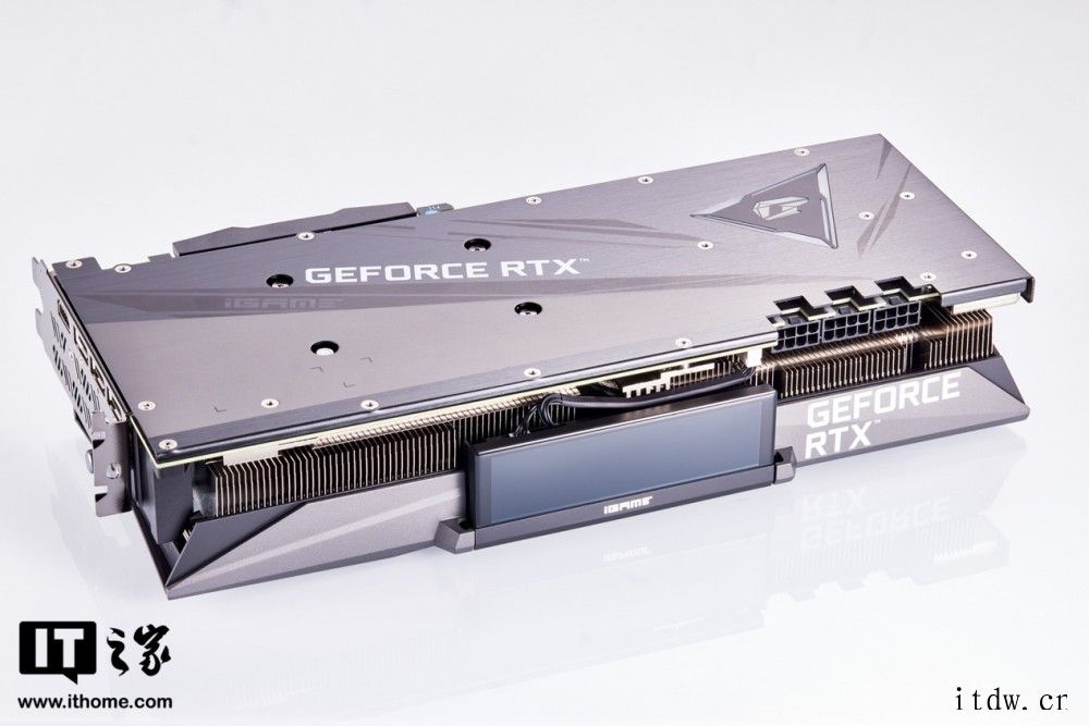 赛博朋克硬朗外观:七彩虹 iGame GeForce RTX七彩虹 iGame GeForce RTX 3070 Ti 七彩虹 iGame GeForce RTX 3070 Ti 