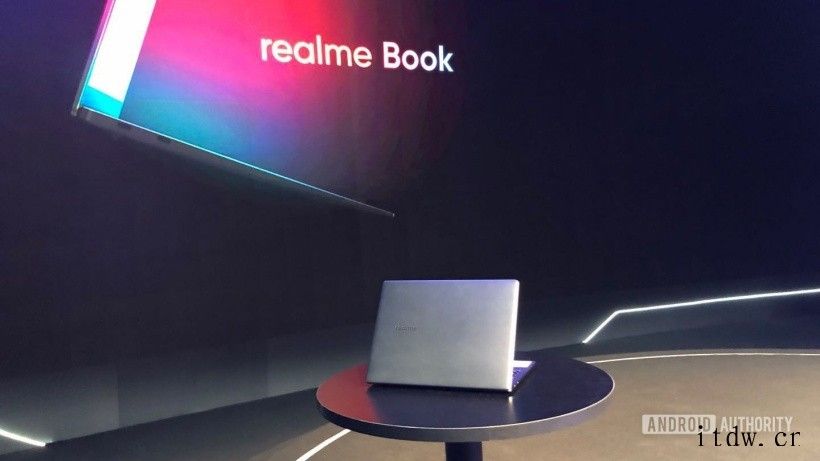 旗下首款笔记本电脑:realme Book 真机曝光