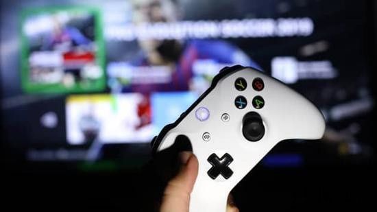 微软正在开发全新流媒体硬件:可连接电视,玩 Xbox 云游戏