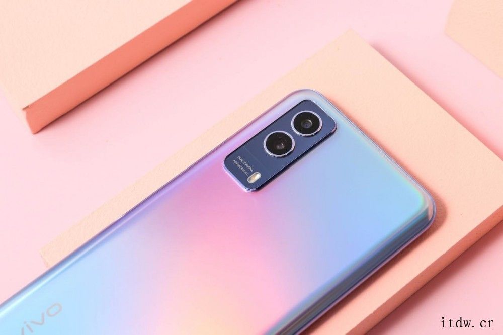 经典三色可选,千元新机 vivo Y53s 将于 6 月 1
