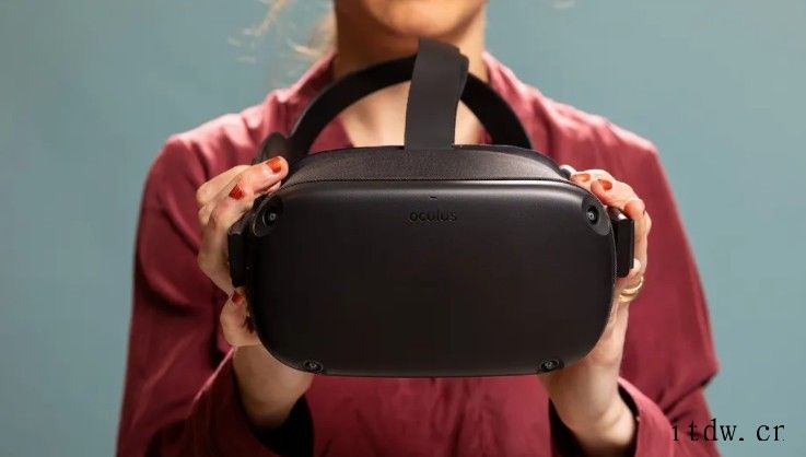 Facebook推出 VR 头戴设备 Oculus Ques