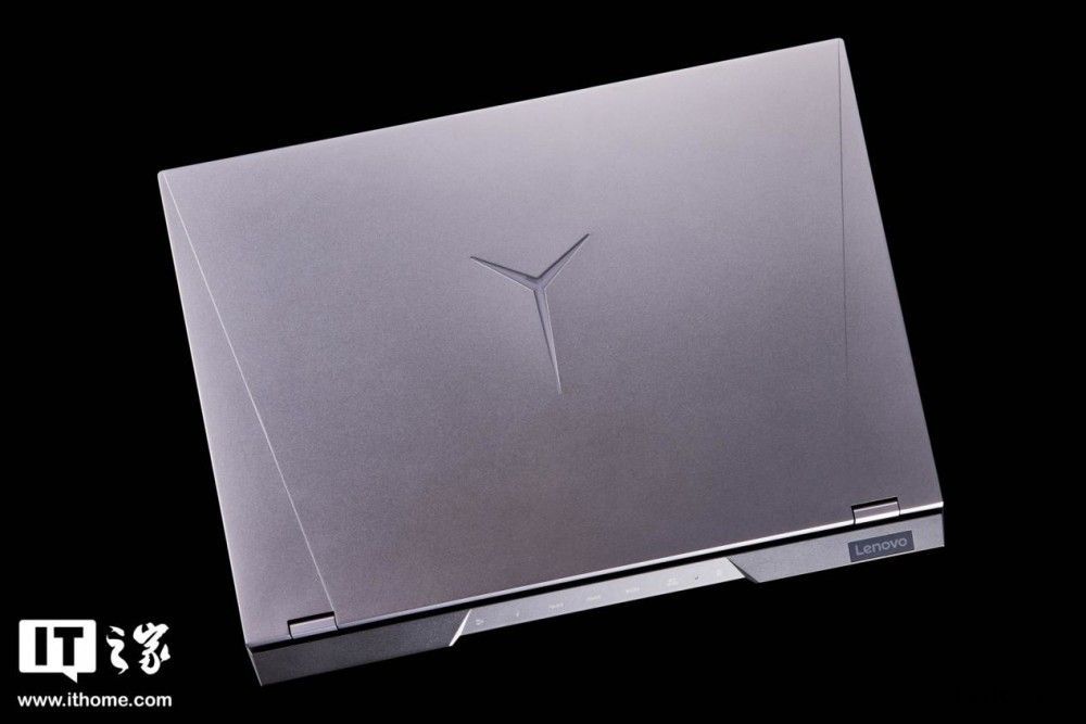 【IT之家评测室】拯救者 Y9000P 2021 版评测:升Y9000P 的 RTX 3060 稳定在了 130W 的功画质出众的国产游戏《光明记忆:无限》,虽然还没上线,但它提供