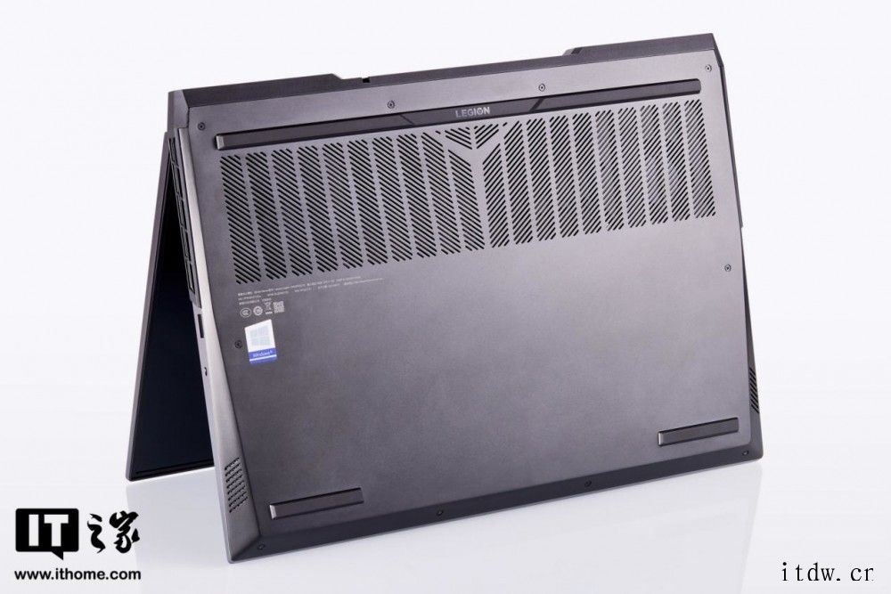 【IT之家评测室】拯救者 Y9000P 2021 版评测:升Y9000P 的 RTX 3060 稳定在了 130W 的功画质出众的国产游戏《光明记忆:无限》,虽然还没上线,但它提供