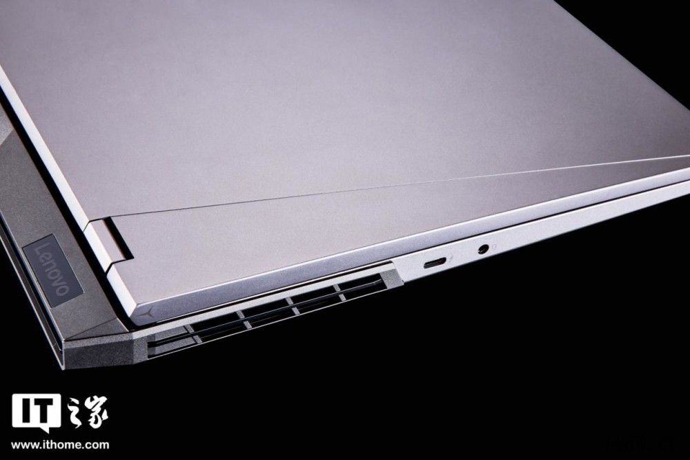 【IT之家评测室】拯救者 Y9000P 2021 版评测:升Y9000P 的 RTX 3060 稳定在了 130W 的功画质出众的国产游戏《光明记忆:无限》,虽然还没上线,但它提供