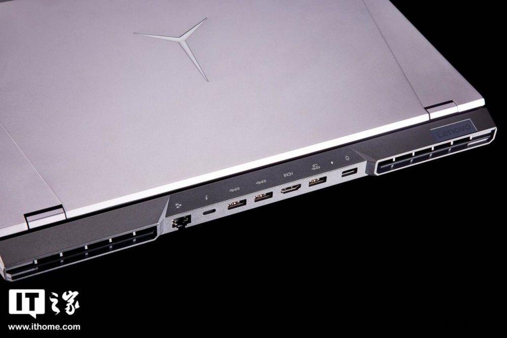【IT之家评测室】拯救者 Y9000P 2021 版评测:升Y9000P 的 RTX 3060 稳定在了 130W 的功画质出众的国产游戏《光明记忆:无限》,虽然还没上线,但它提供