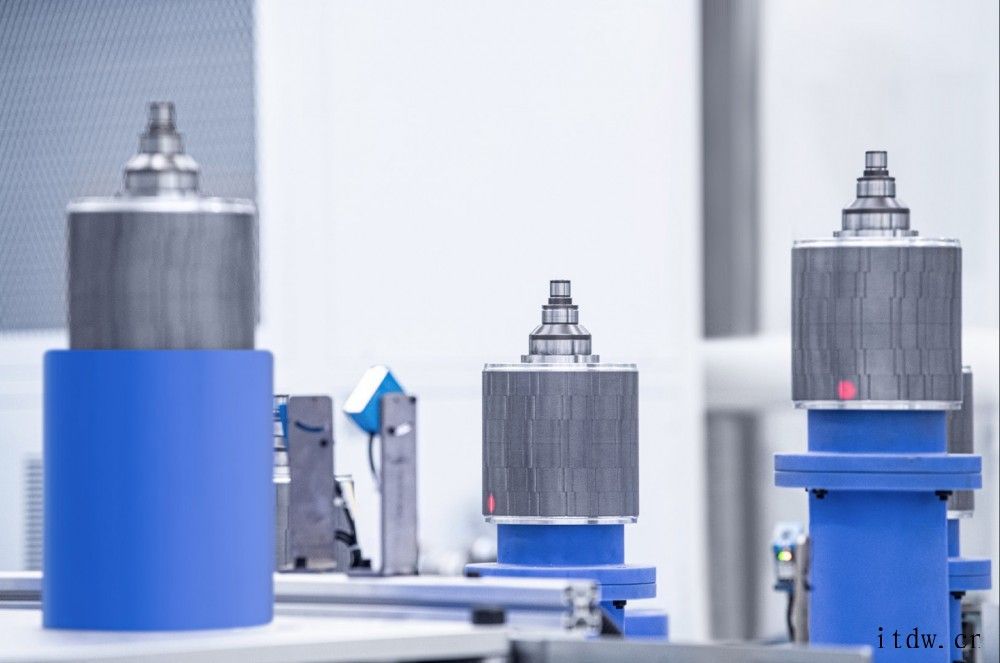 蔚来 ET7 的首台 180kW 碳化硅电驱系统 C 样件下