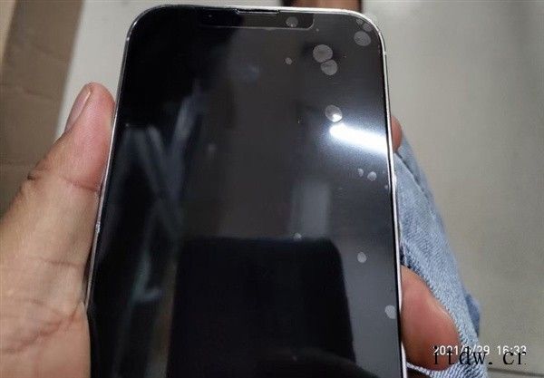 苹果iPhone 13/13 Pro 机模曝光:相机模组有新