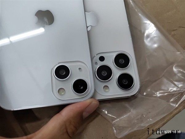 苹果iPhone 13/13 Pro 机模曝光:相机模组有新