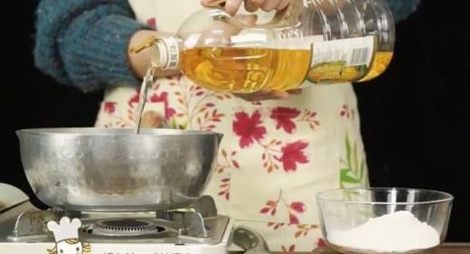 做好的盐酥鸡不仅外观好看而且外酥里嫩,好吃到你停不下来