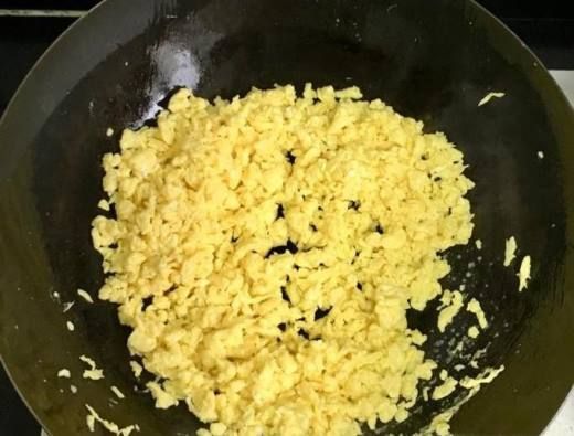 韭菜鸡蛋木耳水饺的家常做法分享