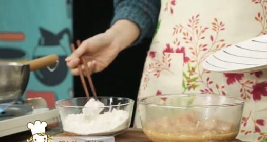 做好的盐酥鸡不仅外观好看而且外酥里嫩,好吃到你停不下来