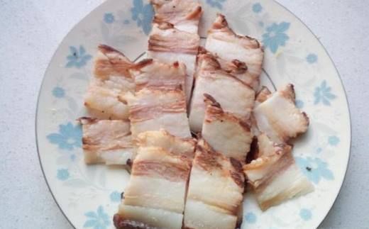 腊肉咸香适口,味道醇香,肥而不腻
