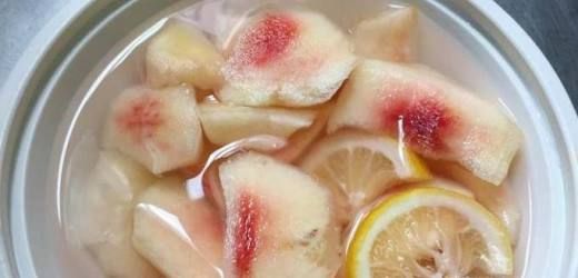 果冻是小孩子非常爱吃的食品