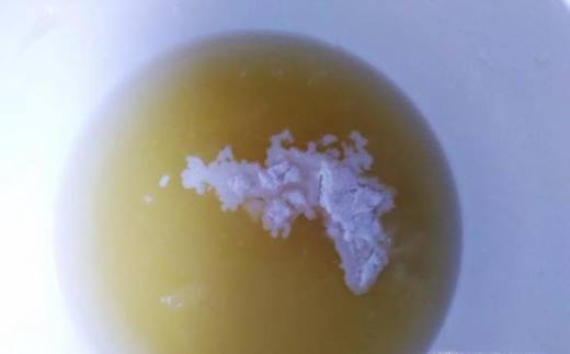 柠檬鱼骨是一道开胃又美味的家常菜,两者搭配,成品带着柠檬的清