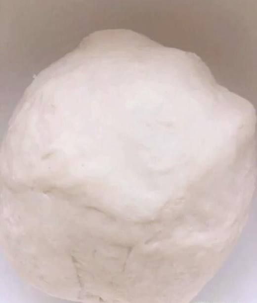 火龙果,面粉,清水,筷子