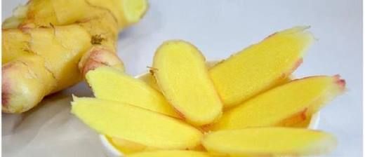 关于手工软姜糖的材料,首先肯定是要有生姜的,最好还是新鲜的生 关于手工软姜糖的材料,首先肯定是要有生姜的,最好还是新鲜的生