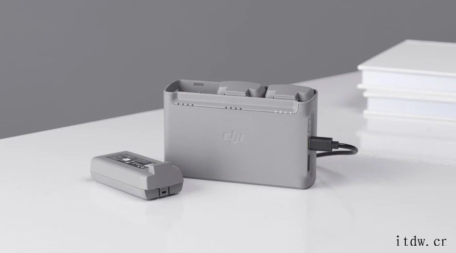 大疆海外悄然上架 DJI Mini SE 无人机:仅重 24