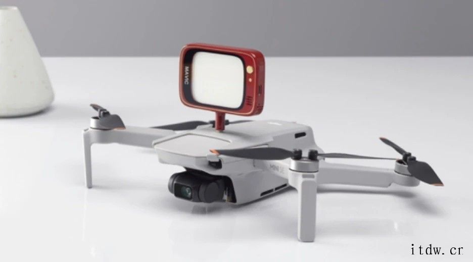 大疆海外悄然上架 DJI Mini SE 无人机:仅重 24