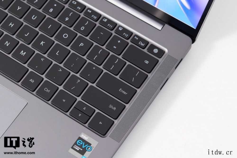 【IT之家评测室】荣耀 MagicBook V 14 对比 