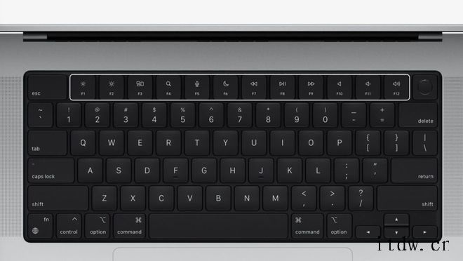 全新MacBook Pro性能“炸场”,苹果与英特尔“彻底决