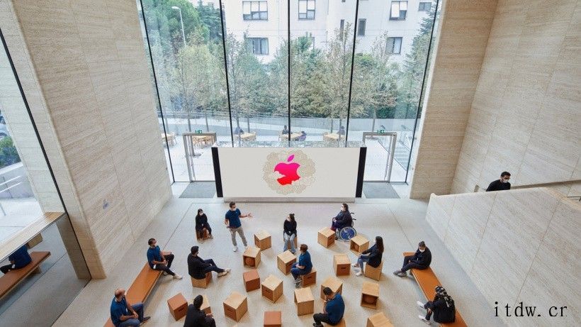 苹果全新Apple Store 落地伊斯坦布尔,还拥有树木林