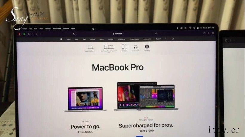 苹果MacBook Pro 16 英寸开箱照片泄露:刘海屏设