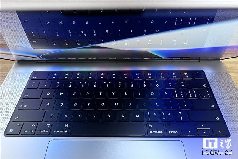 新款 MacBook Pro 很强,但请不要神化它