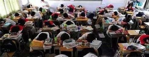 为什么很多人都劝考生考上大学后 千万别复读
