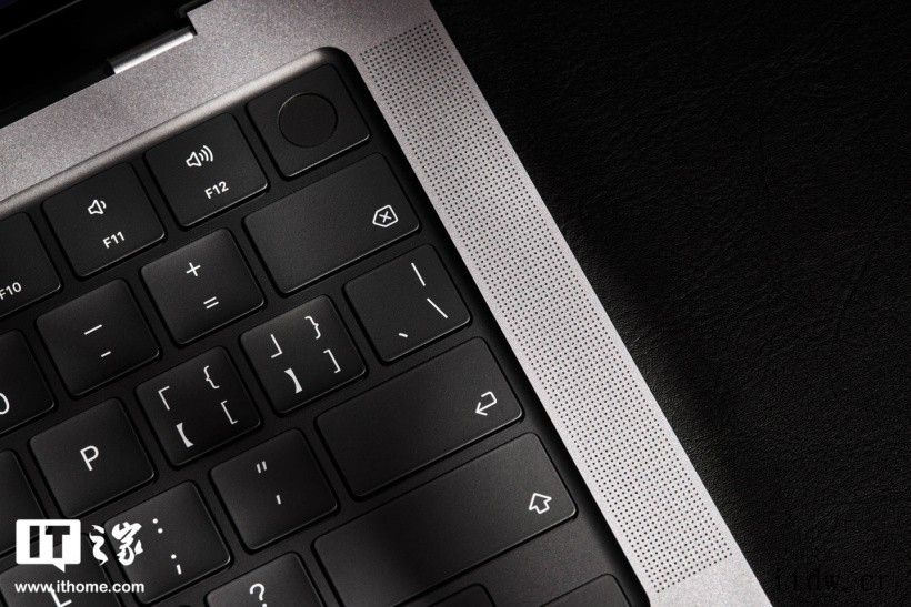 【IT之家开箱】苹果 MacBook Pro 14 英寸 2