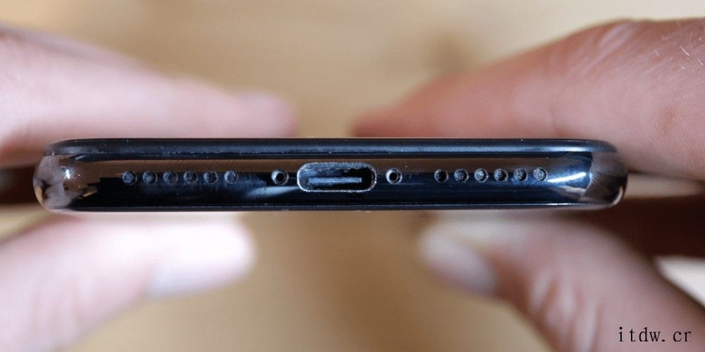 iPhone X USB