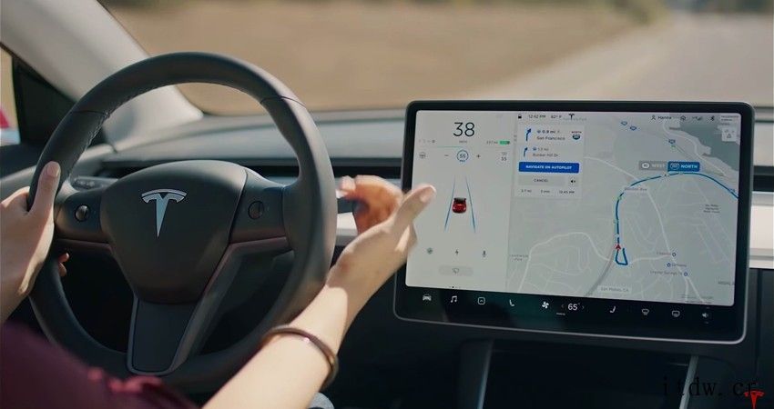 特斯拉自动驾驶系统再更新:为交通感知巡航功能增加提示音