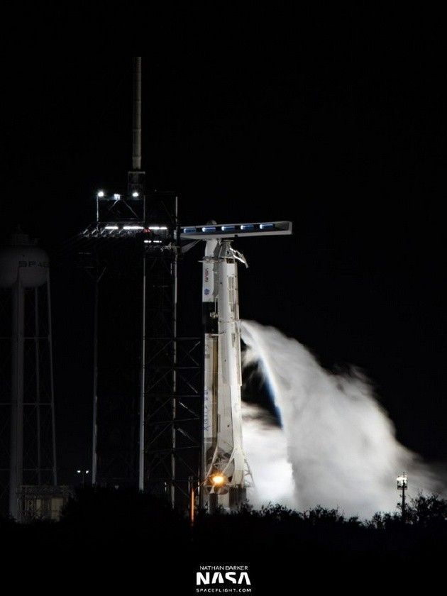 SpaceX公司完成第三艘载人飞船发射,美德四名宇航员奔赴太