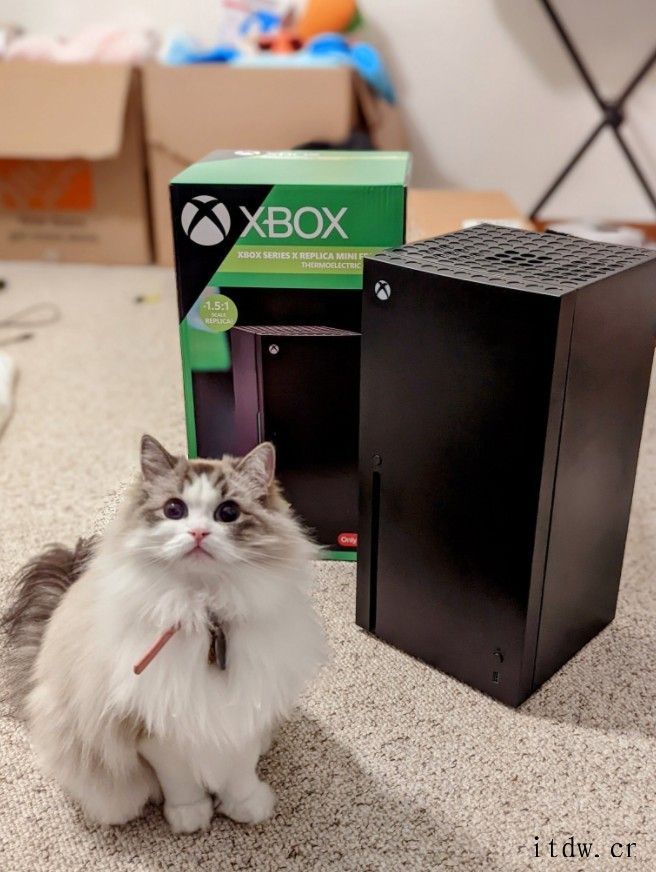 微软 Xbox Series X 迷你冰箱提前开售,部分线下