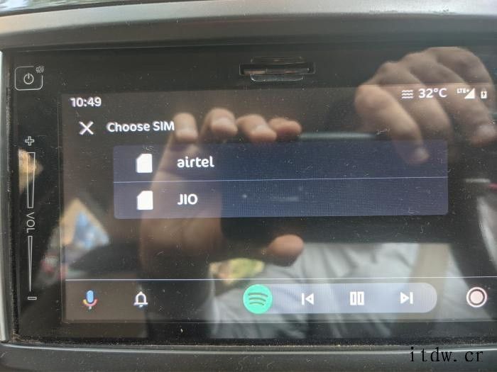 谷歌Android Auto 正在测试双 SIM 卡智能手机