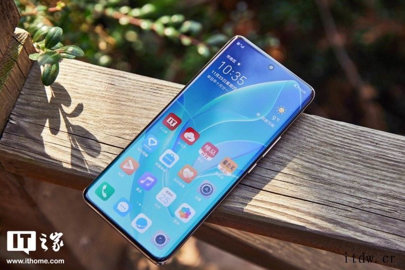 【IT之家评测室】荣耀 60 Pro 首发评测:美学基因浓厚