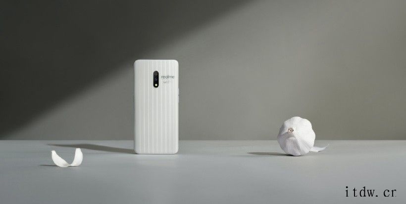 realme GT2 Pro 将推新一代“大师设计” 采用特
