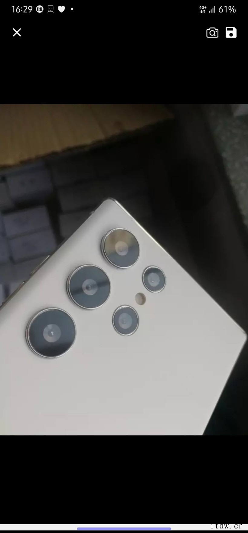 三星 Galaxy S22 Ultra 真机上手照曝光 详情