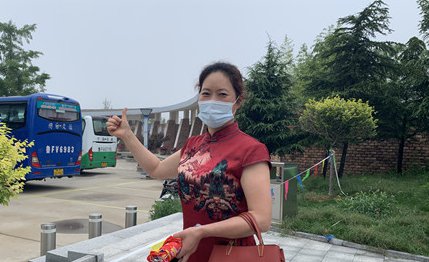 2022中考家长穿旗袍有必要吗？