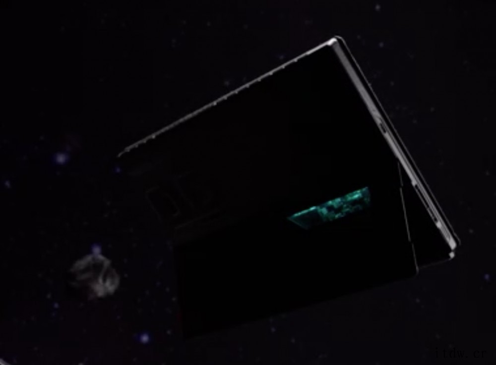ROG Flow Z13 游戏平板搭载锐龙 6000 处理器